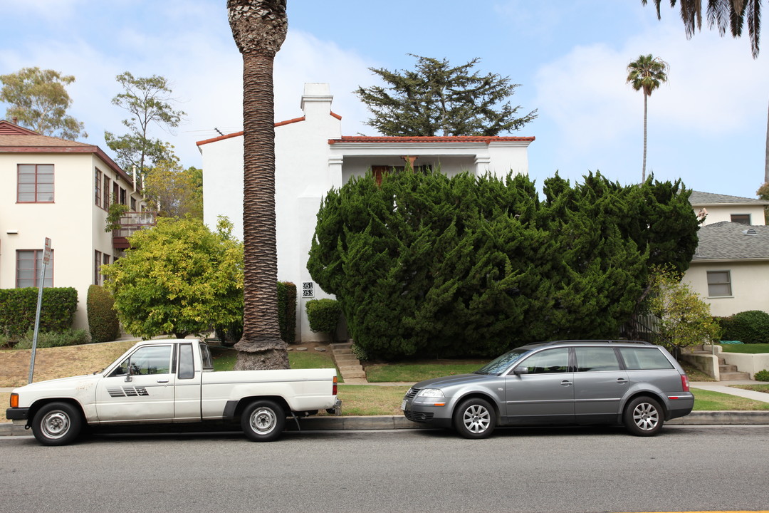 951-953 17th St in Santa Monica, CA - Building Photo