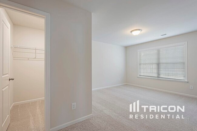 325 Oxbow St in Holly Springs, GA - Building Photo - Building Photo