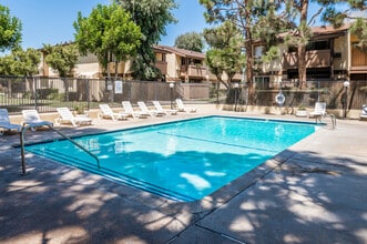 Park Plaza Apartments in Stanton, CA - Building Photo - Building Photo