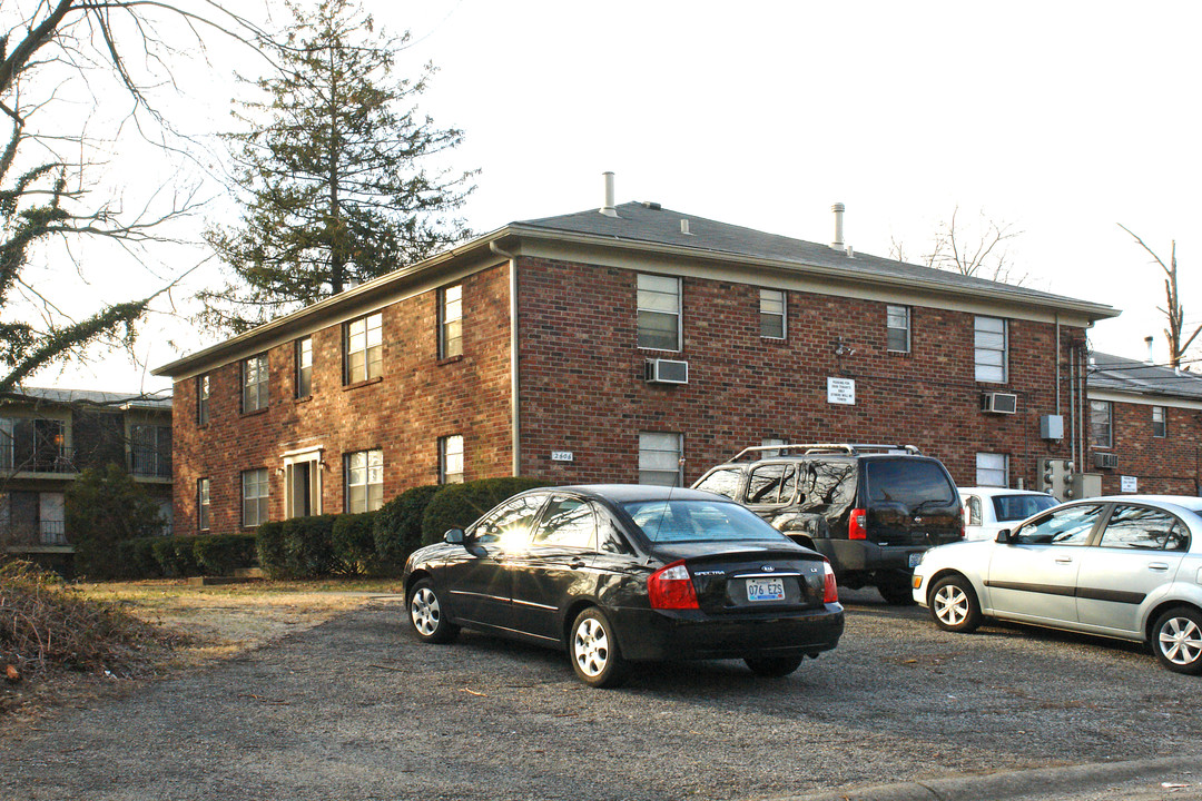 2606 Le Blanc Ct in Louisville, KY - Building Photo