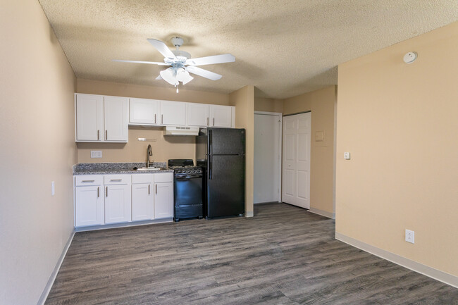 Wind River Place Apartments in Colorado Springs, CO - Building Photo - Building Photo