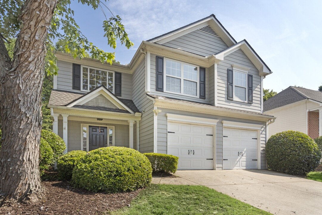 2260 Winthrope Way Dr in Alpharetta, GA - Building Photo