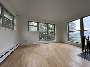 216 Lake St in Burlington, VT - Building Photo - Building Photo