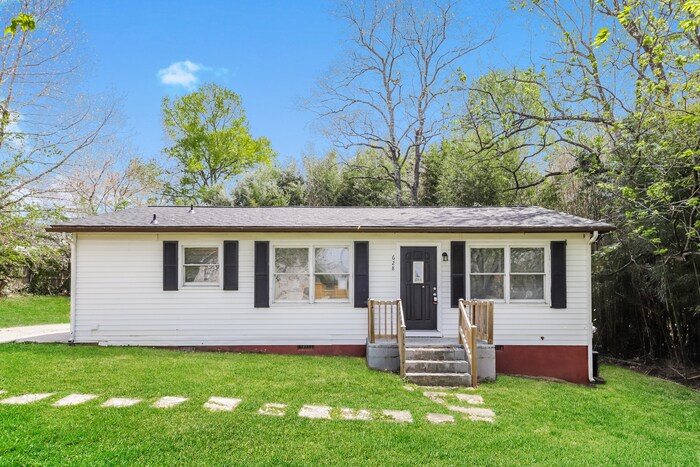 628 Ashland St in Archdale, NC - Foto de edificio