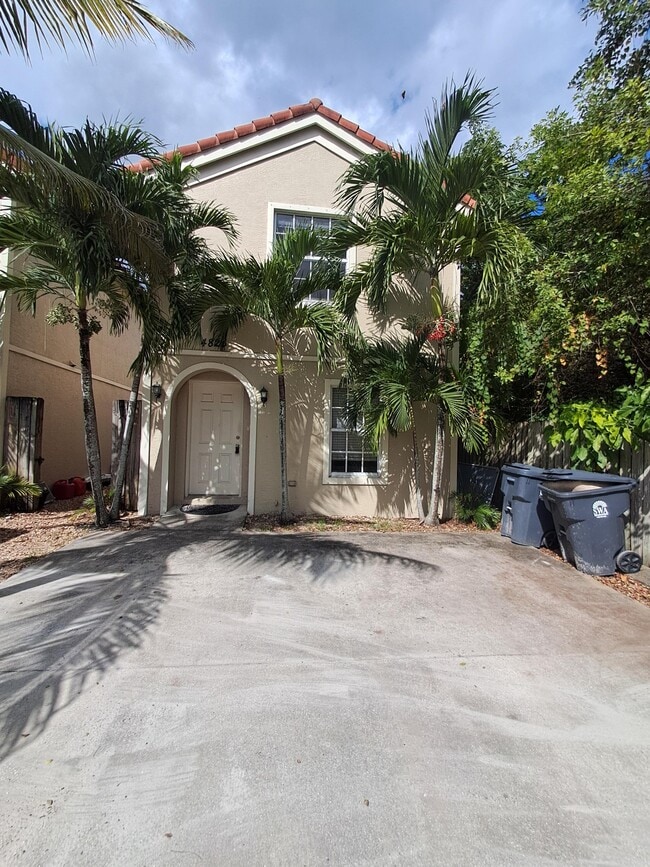 property at 4825 Springfield St