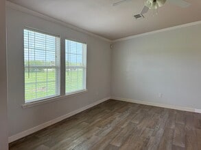 8600 S Loop 1604 E in Elmendorf, TX - Building Photo - Building Photo