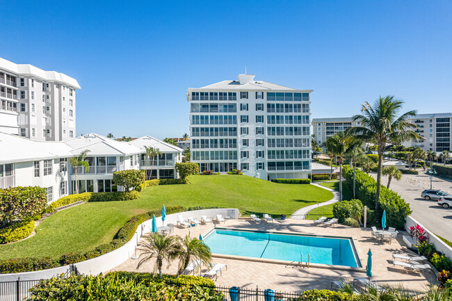 The Cloisters of Naples in Naples, FL - Building Photo - Building Photo