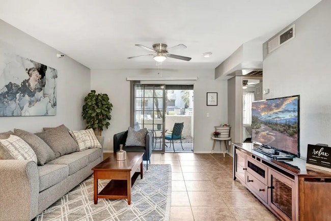 8020 E Thomas Rd in Scottsdale, AZ - Building Photo - Building Photo