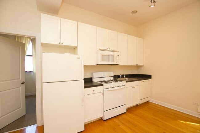 4715 N Sheridan Rd in Chicago, IL - Building Photo - Building Photo