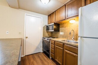 601 Nelray Blvd in Austin, TX - Building Photo - Building Photo