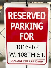 1016 1/2 W 108th St in Los Angeles, CA - Foto de edificio - Building Photo