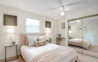 4445 Avocado St in Los Angeles, CA - Building Photo - Building Photo