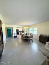 1071 8th St S in Naples, FL - Building Photo - Building Photo