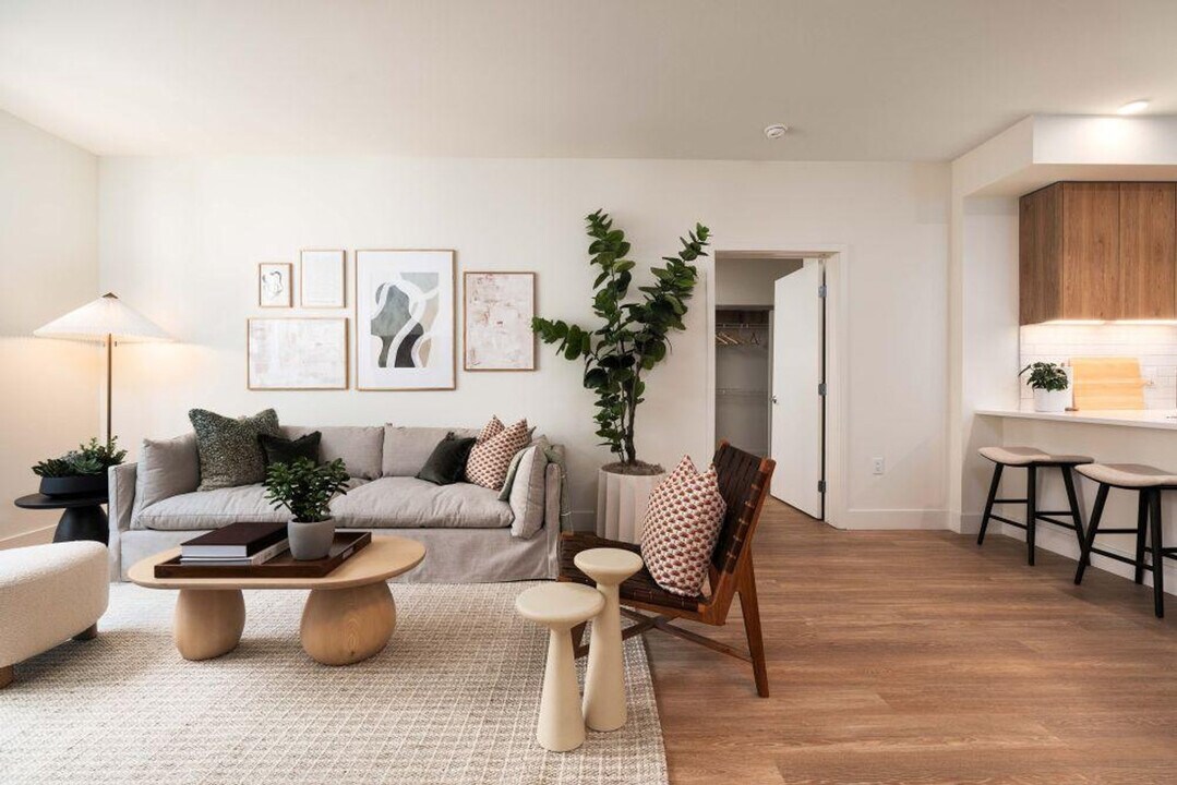 1 Adrian Ct in Burlingame, CA - Building Photo