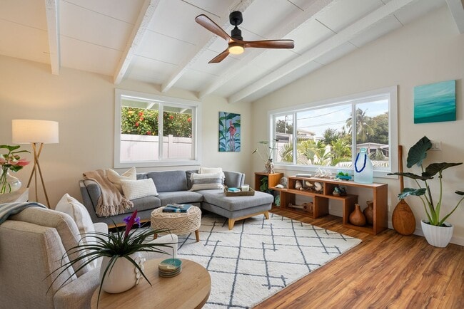 705 Paopua Loop in Kailua, HI - Building Photo - Building Photo