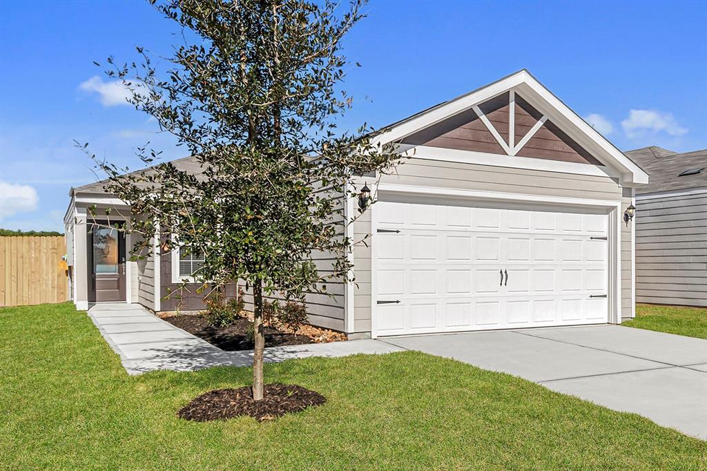 8208 Sunberry Shadow Dr in Houston, TX - Building Photo