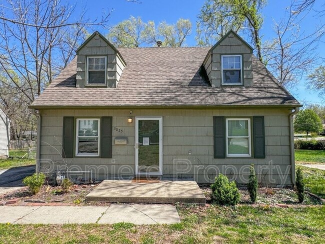 property at 3025 S Norwood Ave