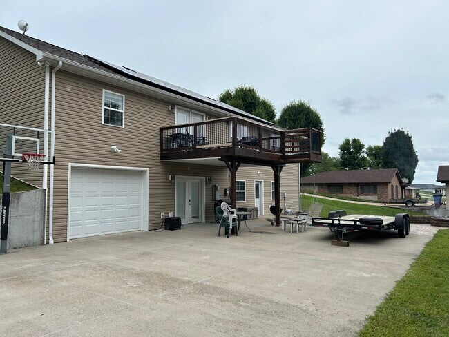 62 County Rd 600A in Loose Creek, MO - Building Photo - Building Photo