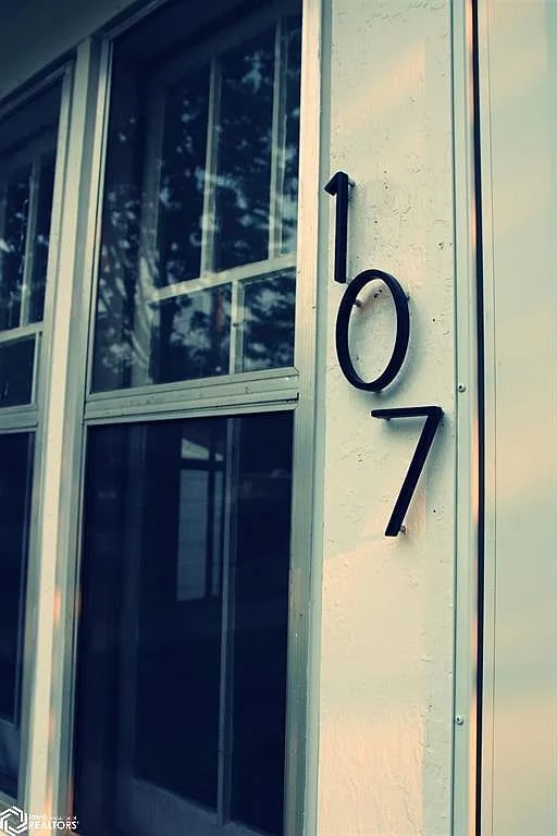 107 E Vest St in Jefferson, IA - Foto de edificio - Building Photo