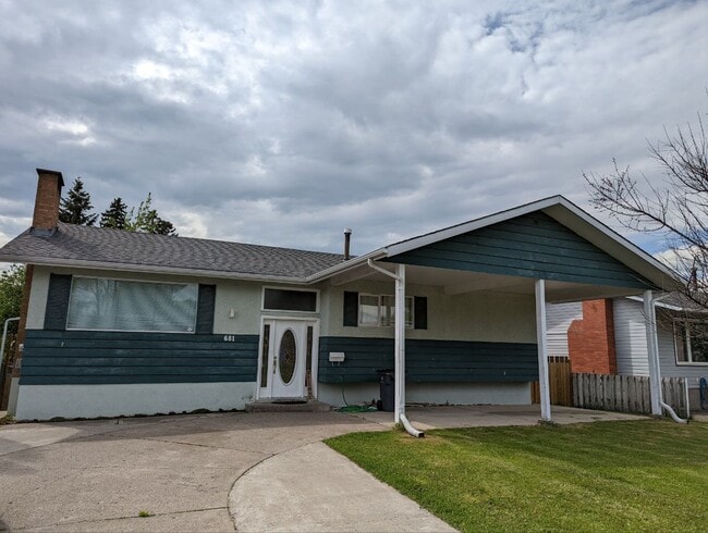 property at 681-300-681 Vedder Crescent