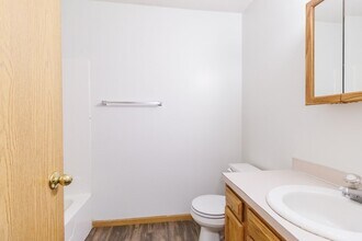 520-522 Lamont Dr in Lincoln, NE - Building Photo - Building Photo