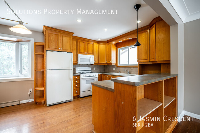 property at 6 Jasmin Crescent