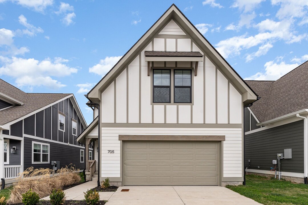 705 Caraway Ln in Nashville, TN - Foto de edificio