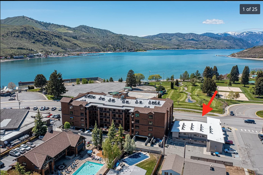 420 W Manson Rd, Unit 4 in Chelan, WA - Building Photo