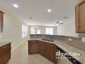 6526 Palmetto Way in San Antonio, TX - Building Photo - Building Photo