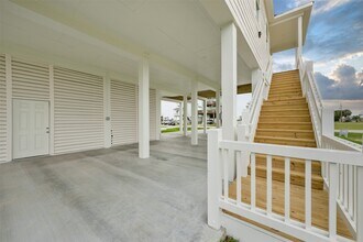 23107 Miramar Dr in Galveston, TX - Foto de edificio - Building Photo