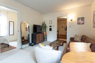 1247 W Wellington Ave in Chicago, IL - Building Photo - Building Photo