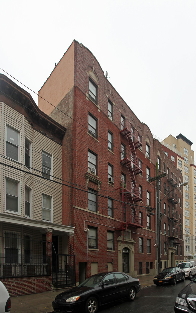 3340 Decatur Ave in Bronx, NY - Foto de edificio - Building Photo