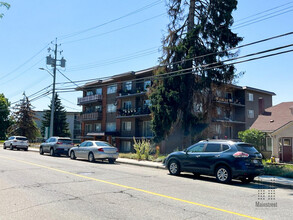 Penticton Main Street Apartments in Penticton, BC - Building Photo - Building Photo