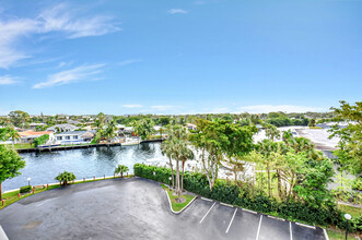 21 Royal Palm Way in Boca Raton, FL - Building Photo - Building Photo