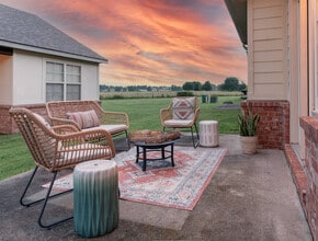 4181 N Rolling Meadows Dr in Fayetteville, AR - Building Photo - Building Photo