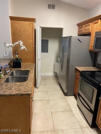 property at 2214 Arbour Walk Cir