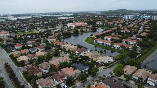 11255 NW 77th Terrace in Medley, FL - Building Photo - Building Photo