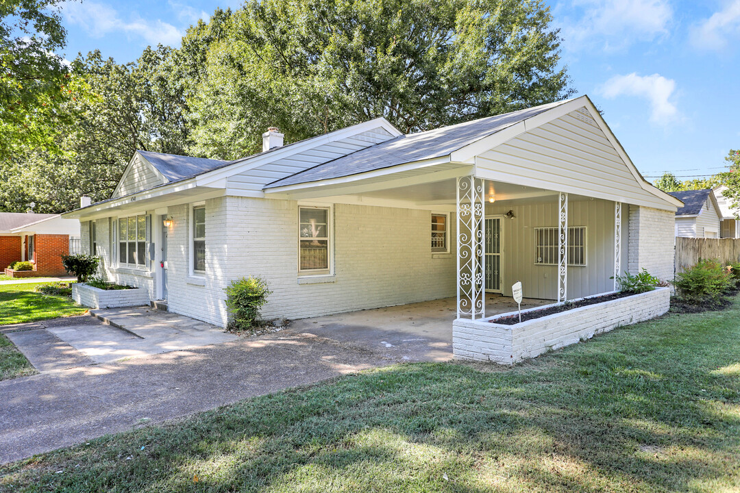 1080 Larry Ln in Memphis, TN - Building Photo