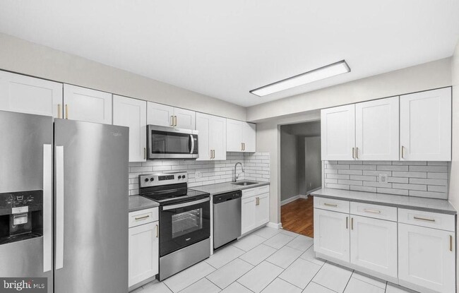 19728 Wootton Ave in Poolesville, MD - Building Photo - Building Photo