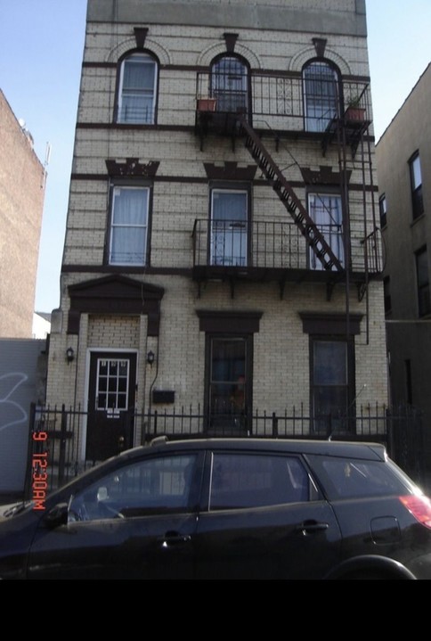 199 Buffalo Ave in Brooklyn, NY - Building Photo