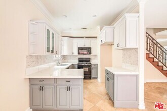 13743 Cordary Ave in Hawthorne, CA - Building Photo - Building Photo