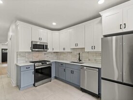 99 Russell St in Clifton, NJ - Building Photo