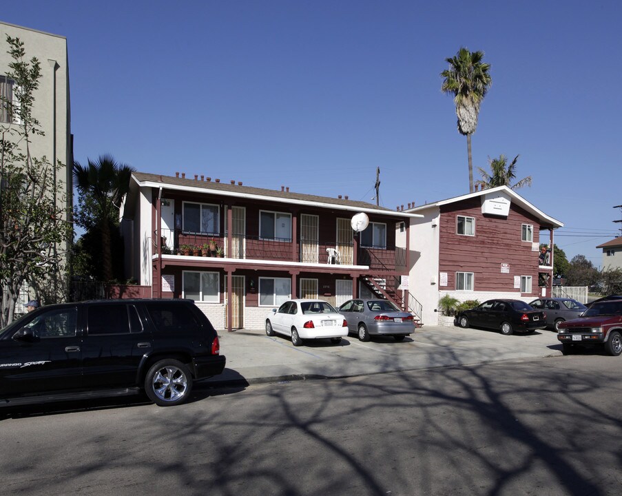 Morley Street in San Diego, CA - Foto de edificio