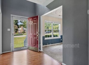 2807 Laughter Ln in Chester, VA - Foto de edificio - Building Photo
