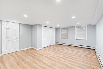 5 Lakeview Ave in Harrison, NY - Building Photo - Building Photo