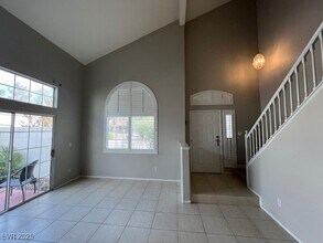 380 Seine Way in Henderson, NV - Building Photo - Building Photo