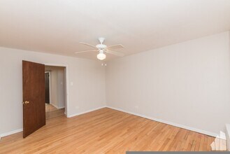 7539 N Bell Ave, Unit GH in Chicago, IL - Foto de edificio - Building Photo