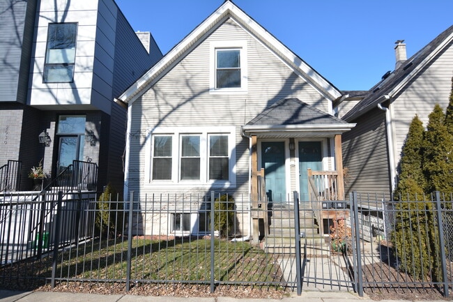 property at 2528 W Charleston St