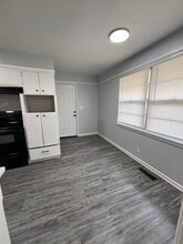 1206 Salsbury St in Norman, OK - Building Photo - Building Photo
