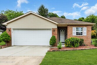 1970 Cherryvale Ct in Toms River, NJ - Building Photo - Building Photo